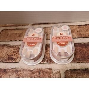 2X Olive & June Minimalist Instant Press-On Nails Medium Almond Milky Syrup Gra
